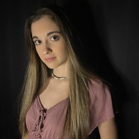 Meet your Posher, Raelyn - Picture 1 of 1